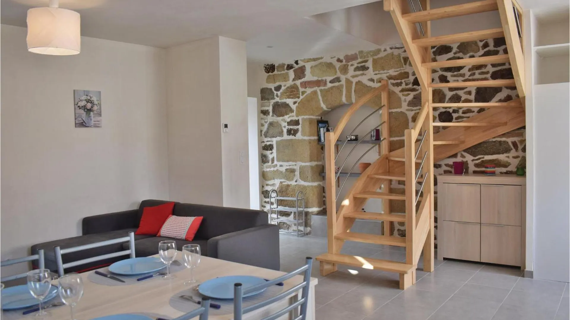 بيت للعطل Gorgeous Home In Saint Alban With Kitchen